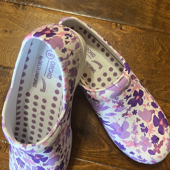 Orchid Delta Uniforms - Picture 4 of 6